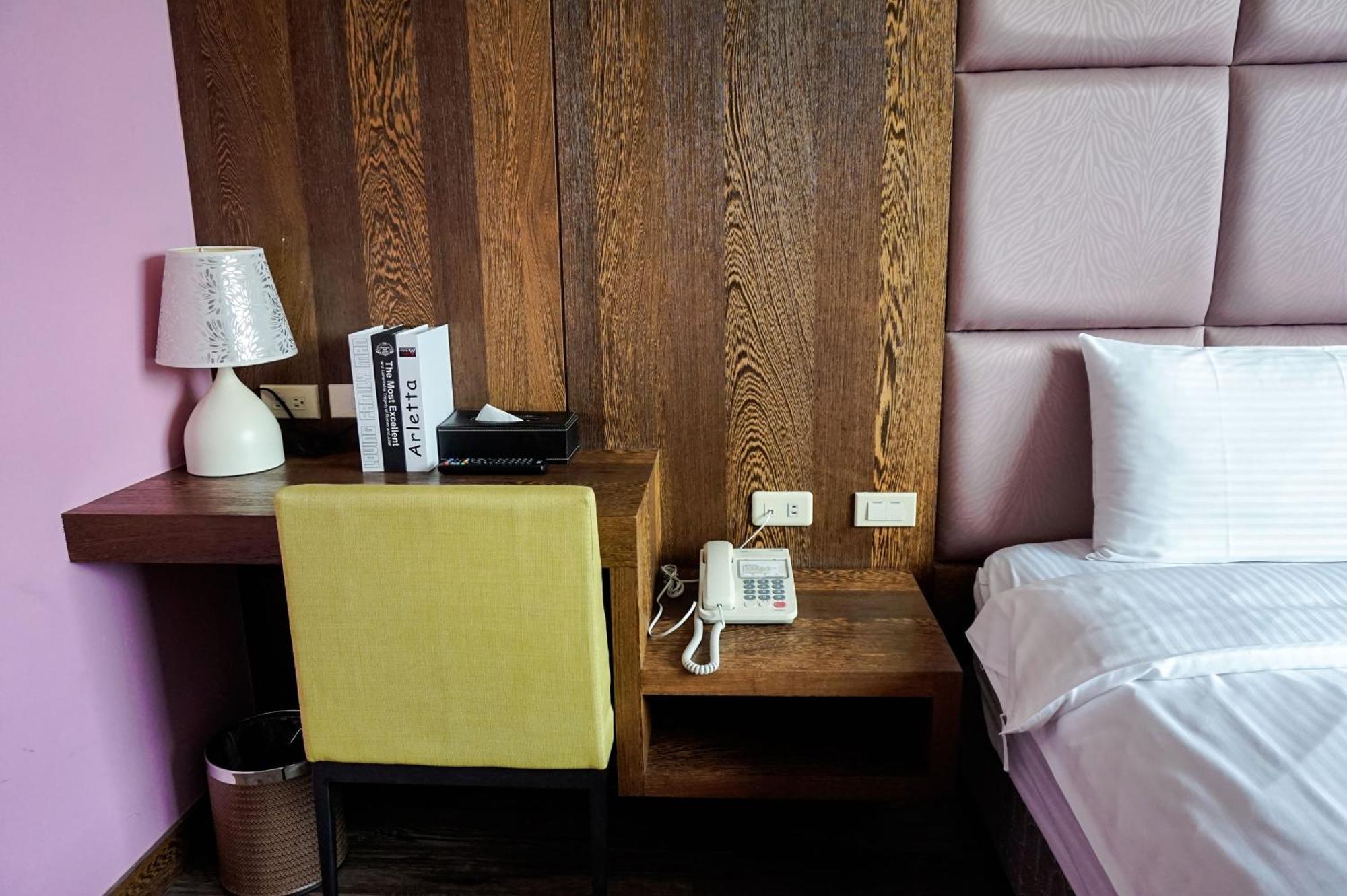 ブラボー リン ジン ホテル 花蓮市 部屋 写真